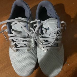 Nike Youth Size 4 Grey Air Vapormax
